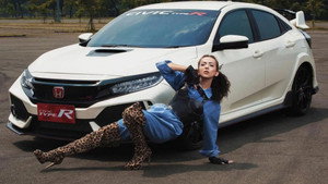 Indonesia's Next Top Model 1. évad Ep.2 2. epizód