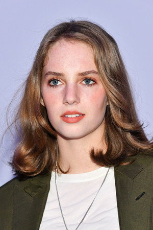 Maya Hawke profil kép