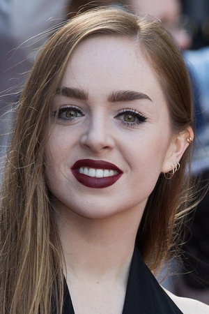 Louisa Connolly-Burnham profil kép