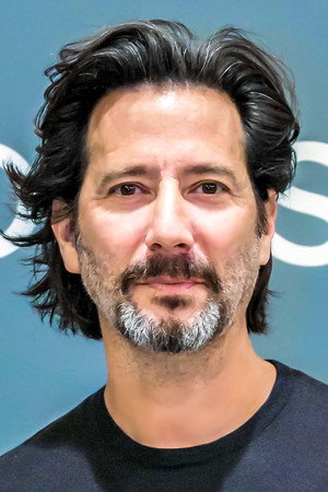 Henry Ian Cusick profil kép