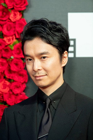 長谷川博己 profil kép