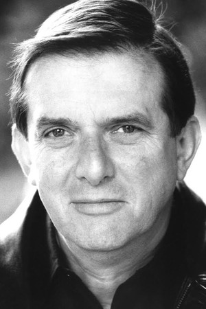 Mike Newell profil kép