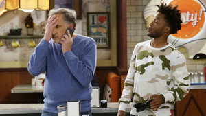 Superior Donuts 2. évad Ep.17 17. epizód
