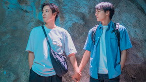 キスは捜査のあとで kép