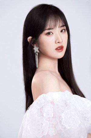 姚安娜 profil kép