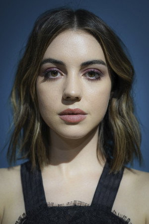 Adelaide Kane profil kép