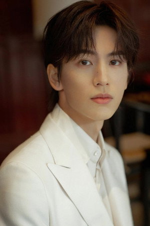张凌赫 profil kép