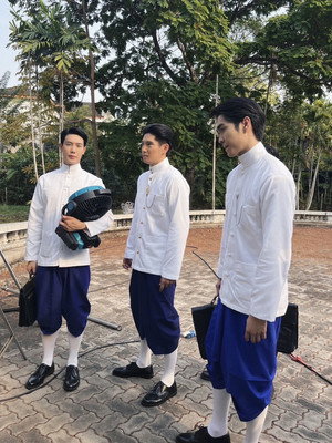 จาฤกรติชา poszter