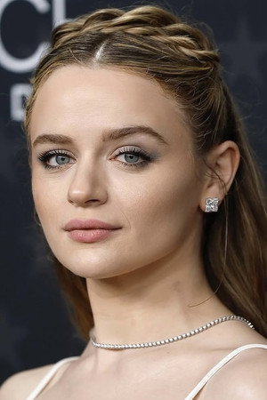 Joey King profil kép