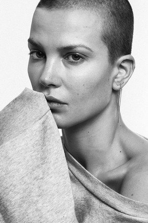 Sylvia Hoeks profil kép