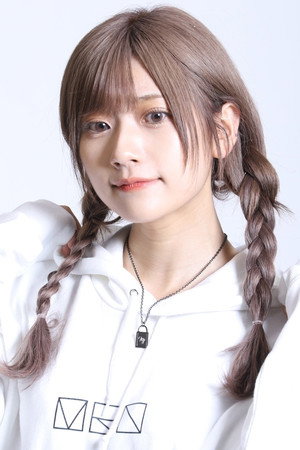 山田麻莉奈 profil kép