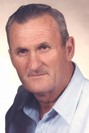 Charles Tyner profil kép