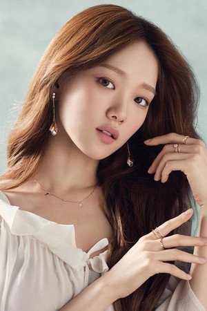 이성경 profil kép