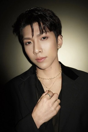 พีรวิชญ์ พินธะ profil kép