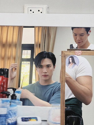 จาฤกรติชา poszter