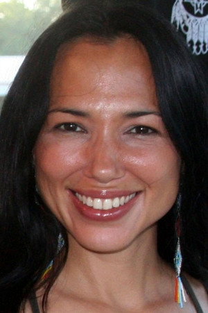 Irene Bedard profil kép