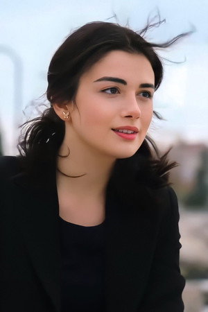 Özge Yağız profil kép