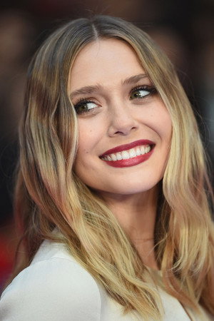Elizabeth Olsen profil kép