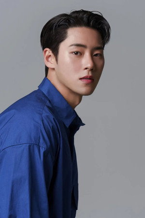 한정완 profil kép