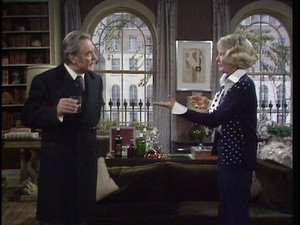Two's Company 1. évad Ep.1 1. epizód