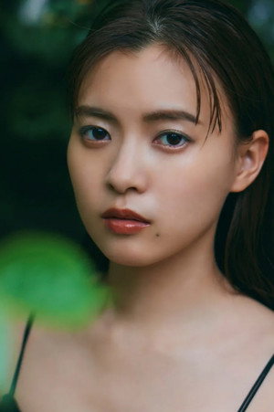新條由芽 profil kép
