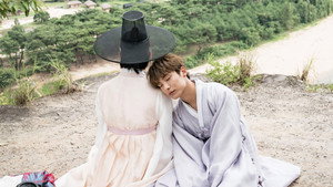 물들여 kép