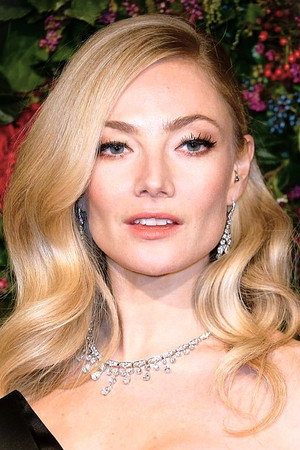 Clara Paget profil kép