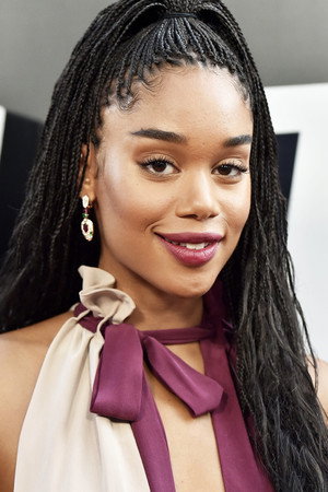 Laura Harrier profil kép