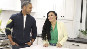 Married to Real Estate 1. évad Ep.8 8. epizód