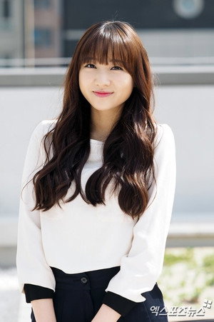 조시윤 profil kép