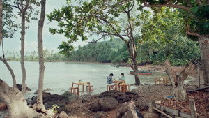 ที่สามของเธอ kép
