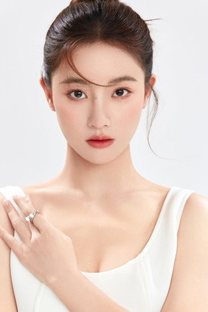 朱丽岚 profil kép