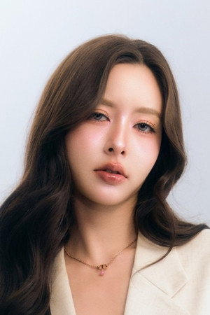 ชัญญา อมฤต ดูวาล์ profil kép