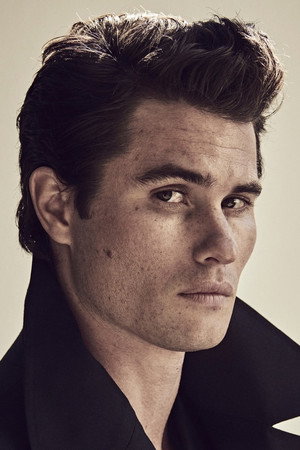Chase Stokes profil kép