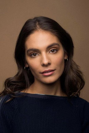 Caitlin Stasey profil kép