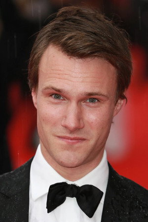 Hugh Skinner profil kép