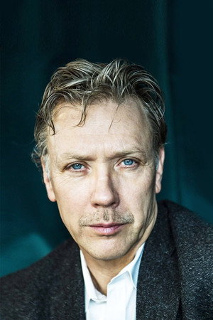 Mikael Persbrandt profil kép