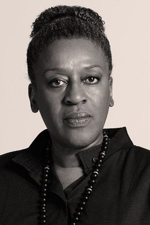 CCH Pounder profil kép