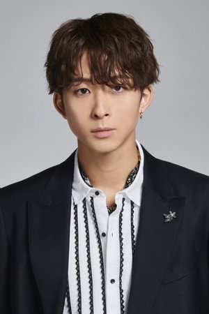 澤本夏輝 profil kép
