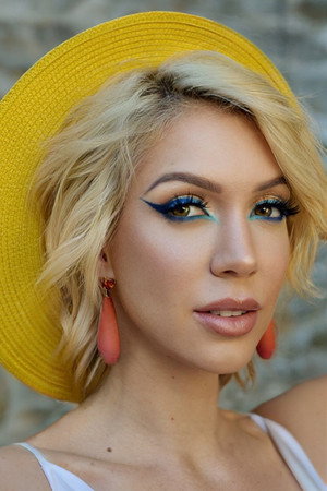 Laura Põldvere profil kép