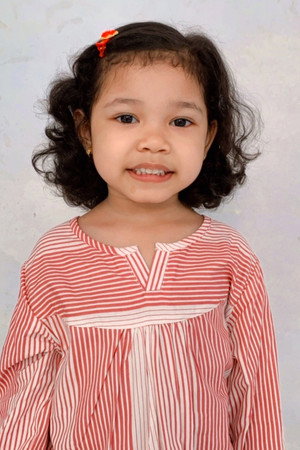 Fahira Almira profil kép