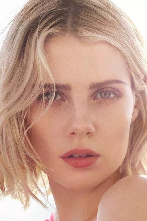 Lucy Boynton profil kép
