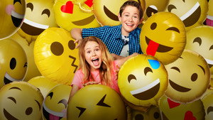 Coop & Cami Ask the World kép