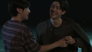 ต้นส้มอยู่บ้านเขา แต่ผลส้มหล่นมาบ้านเราตลอดเลย kép