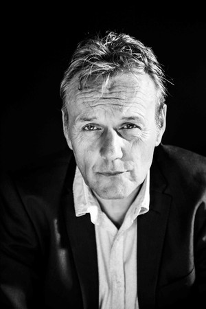 Anthony Stewart Head profil kép