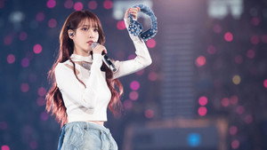 아이유 콘서트 Live Clip kép
