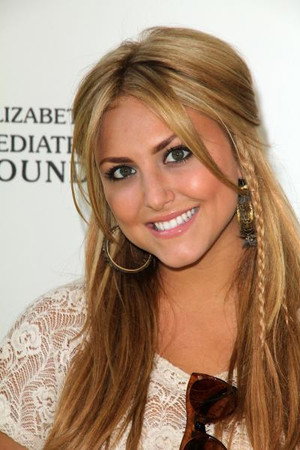 Cassie Scerbo profil kép