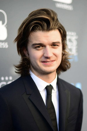 Joe Keery profil kép