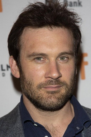 Clive Standen profil kép