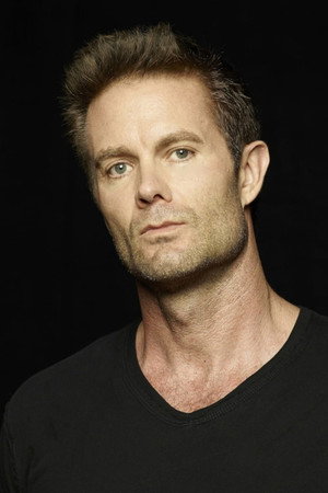 Garret Dillahunt profil kép